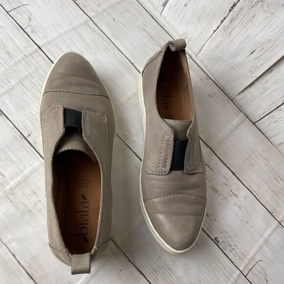 Biala Lea Burnished Leather Minimalist Slip On Sneakers Sz 36 US 6 Pointed Toe - Picture 8 of 9